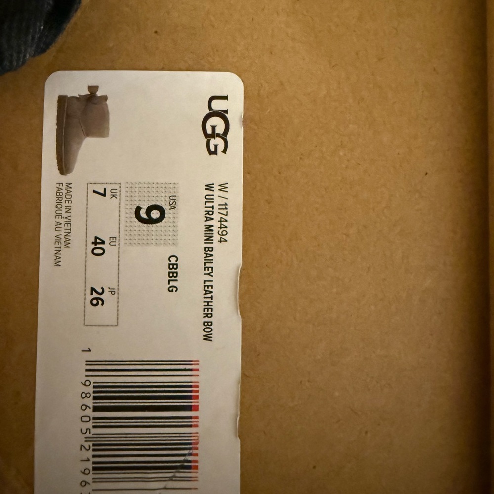 UGG Women's Ultra Mini Bailey Leather Bow Boot - gray size 9 NEW without box - Picture 2 of 7